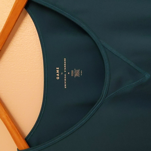 GAME by Universal Standard Active Top Size M - Picture 2 of 3